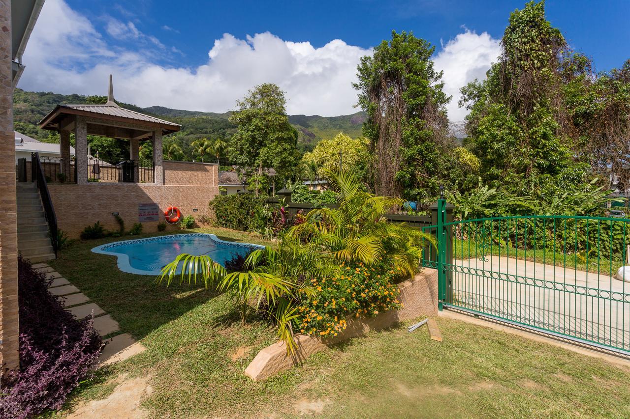 Beau Vallon Villa Chalets Exterior photo